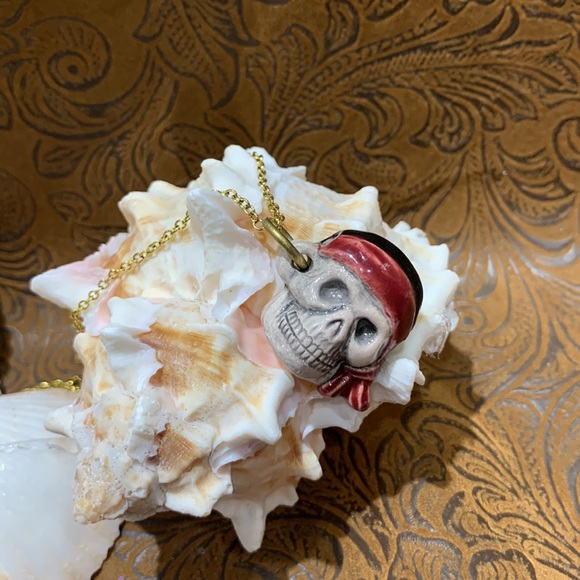 Pirate Skull Pendent - Picture 4 of 6